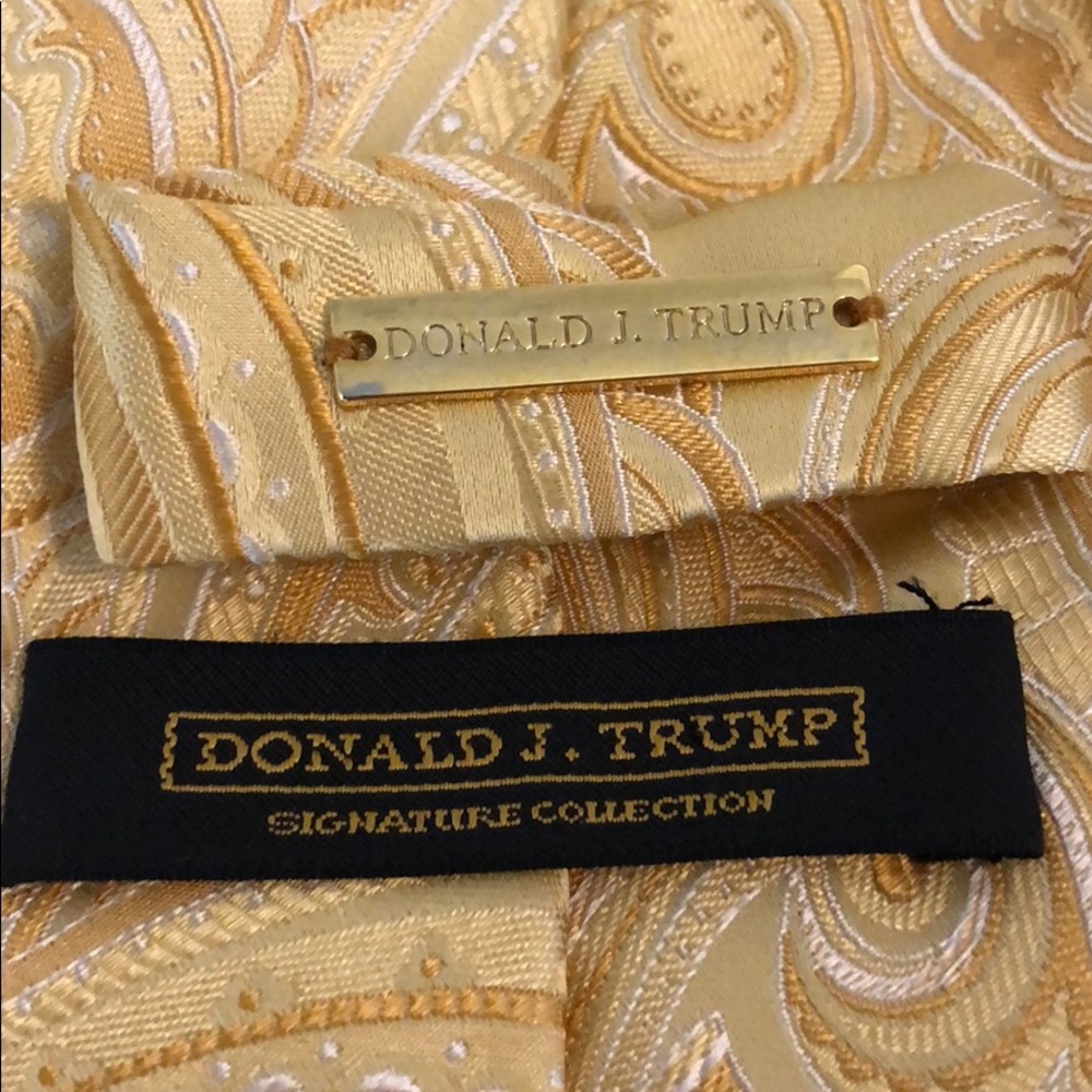 Donald trump signature collection